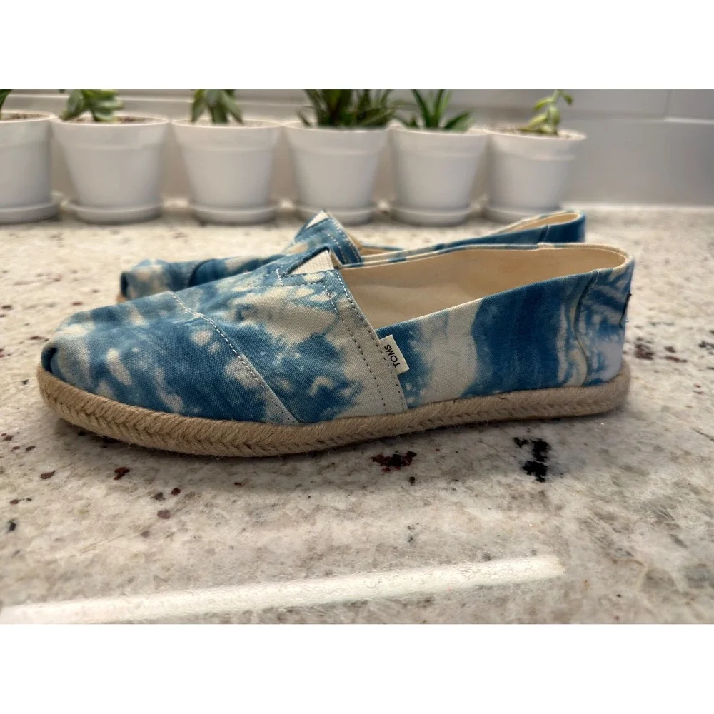 TOMS Tie Dye Espadrille Flats Blue White‎ W7.5